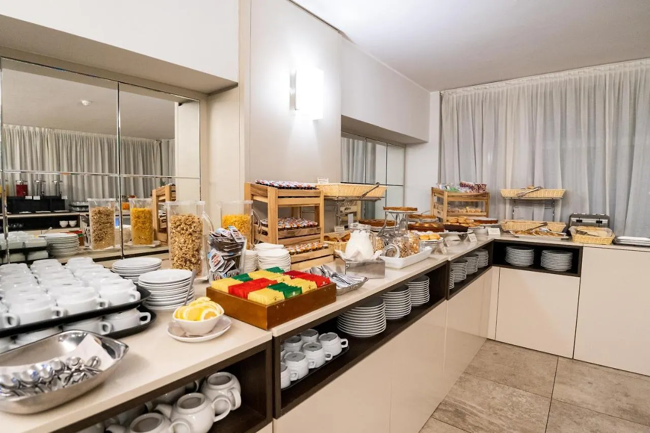 ****  Hotel Como Italia