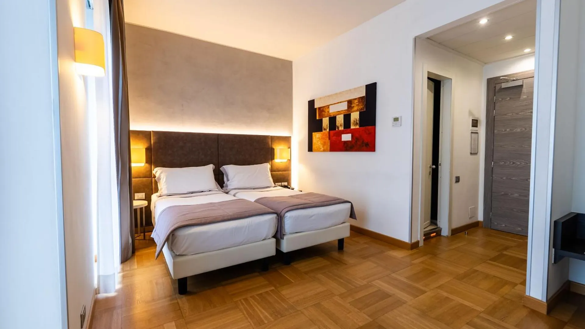 Hotel Como 4*,  Italia