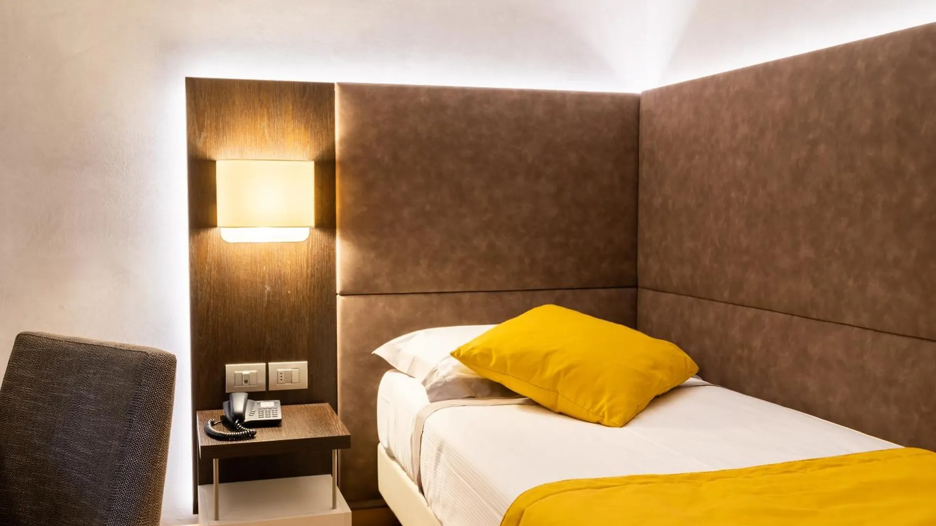 ****  Hotel Como Italy